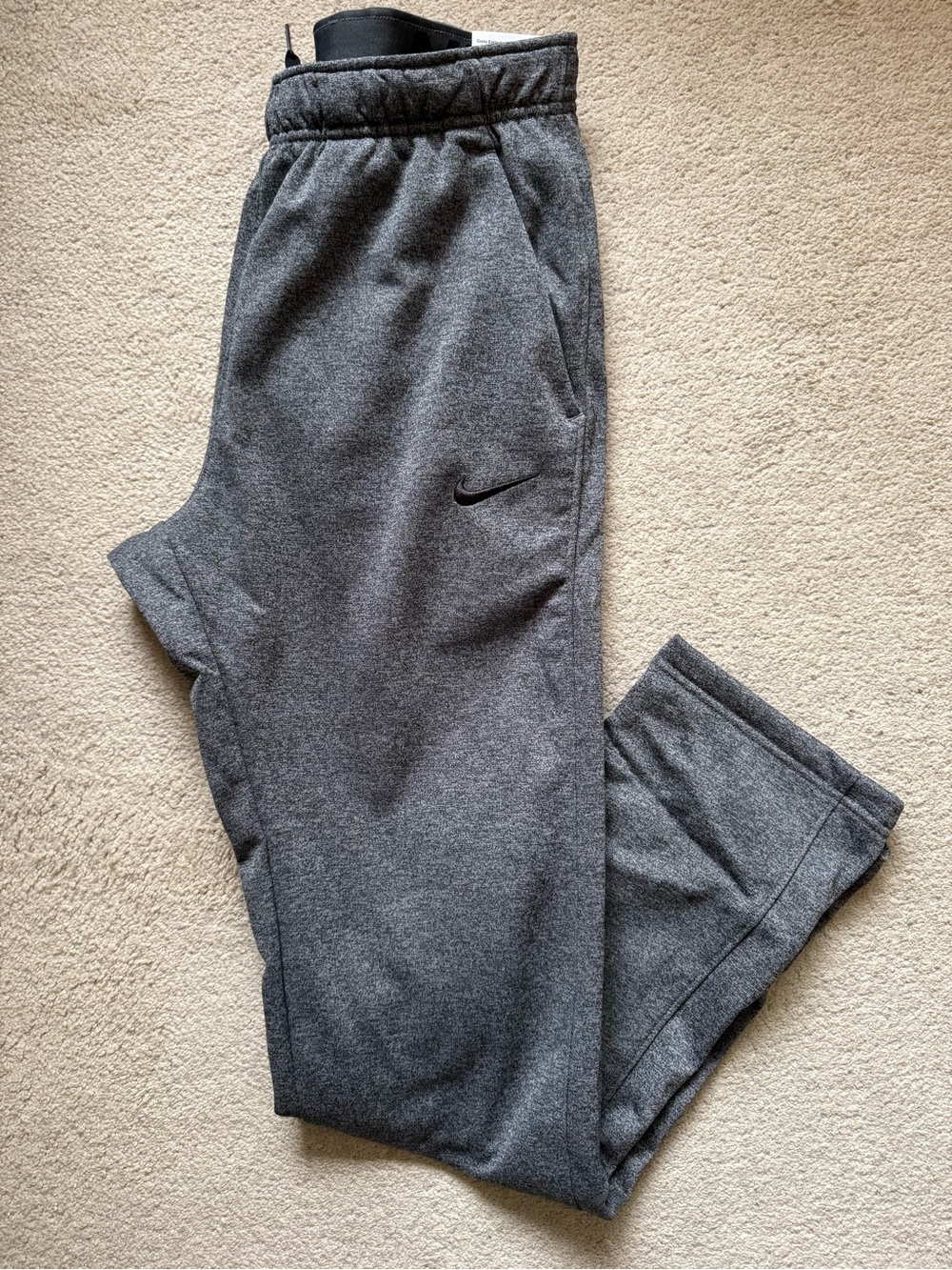 NWT! Nike Men's Therma Fit Sweat Pants Size S Charcoal